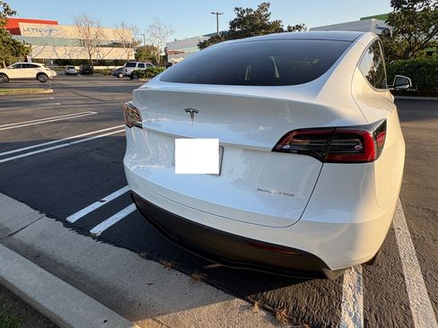 Used 2023 Tesla Model Y Long Range image 5