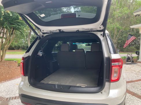 Used 2012 Ford Explorer XLT FWD image 12