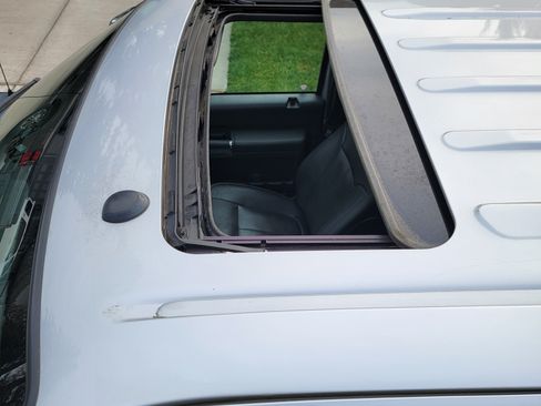 Used 2016 Ford F350 Lariat w/ Lariat Ultimate Package image 29