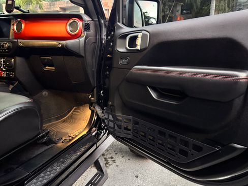 Used 2020 Jeep Gladiator Rubicon image 23