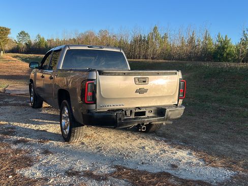Used 2007 Chevrolet Silverado 1500 W/T w/ Towing Package image 6