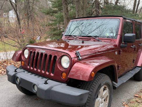 Used 2007 Jeep Wrangler Unlimited Sahara image 2