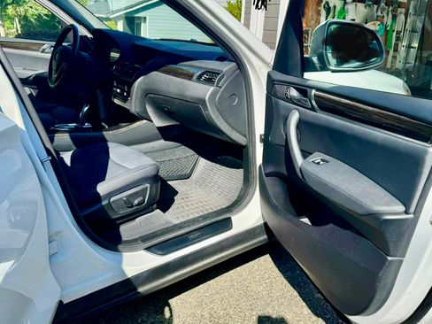 Used 2015 BMW X3 xDrive28i AWD/4WD image 13