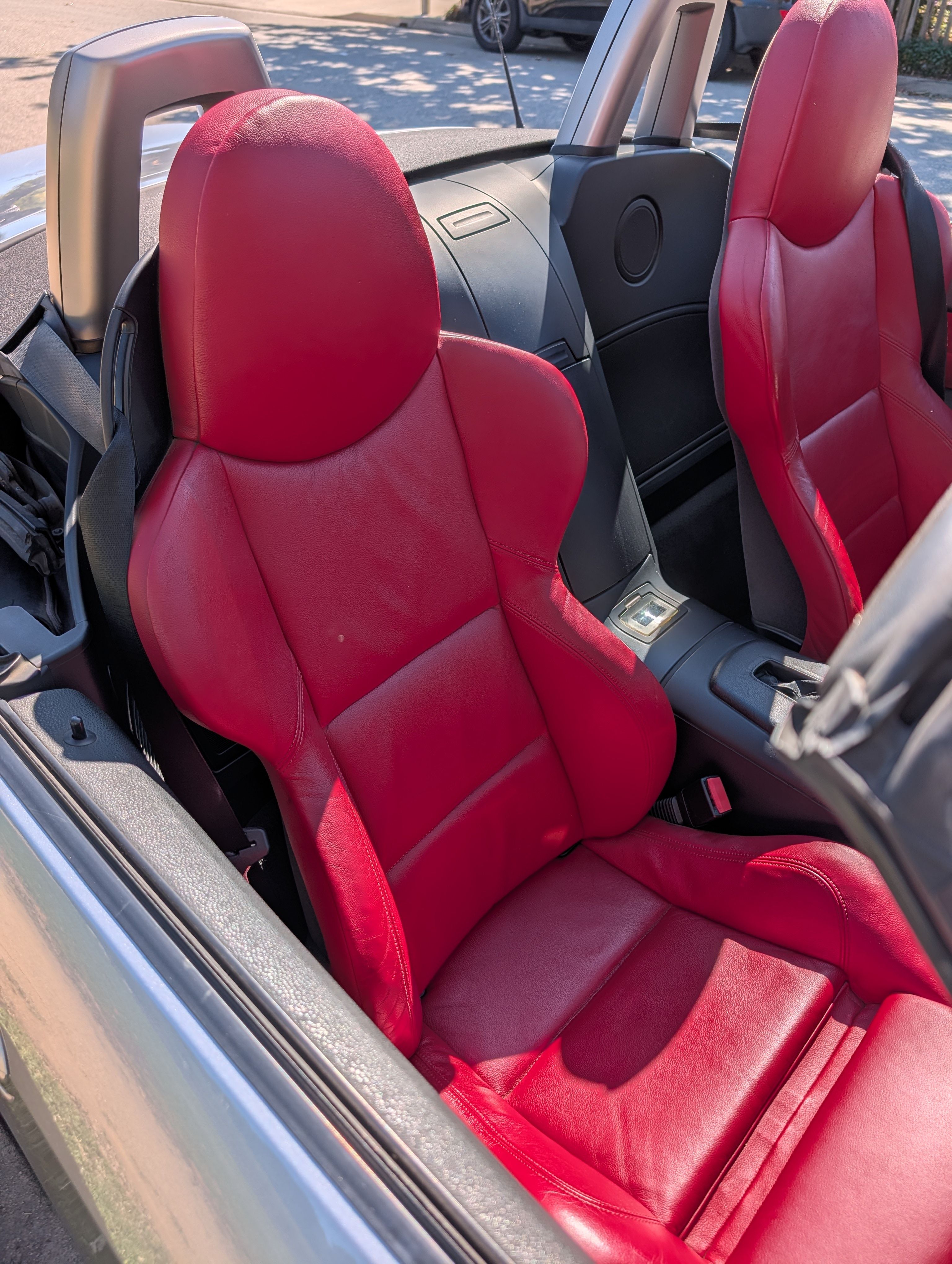 Used 2006 BMW Z4 3.0i RWD image 13