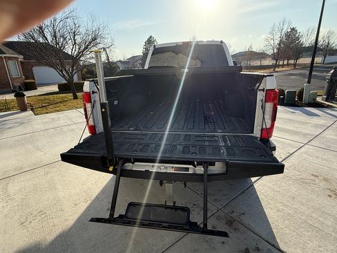 Used 2017 Ford F350 Platinum w/ Platinum Ultimate Package image 9