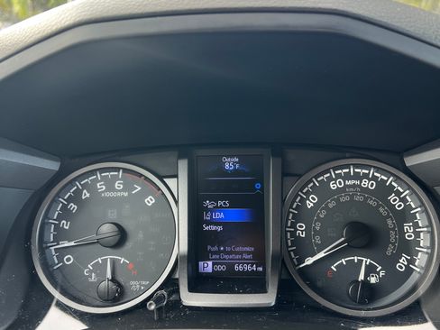 Used 2019 Toyota Tacoma TRD Off-Road w/ Phone Cable & Charge Package image 9