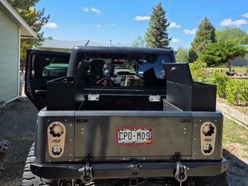 Used 2023 Jeep Gladiator Rubicon w/ Cold Weather Group image 5