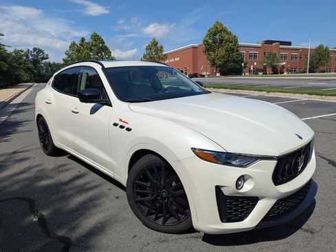 Used 2021 Maserati Levante S AWD/4WD image 4