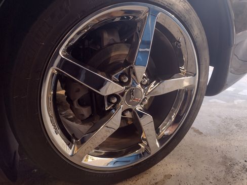 Used 2004 Chevrolet Corvette Coupe w/ Preferred Equipment Group image 2