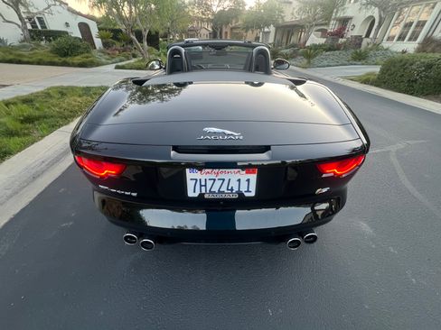 Used 2015 Jaguar F-TYPE S image 9