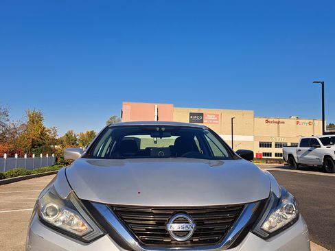 Used 2017 Nissan Altima 2.5 S w/ Power Driver Seat Package image 6