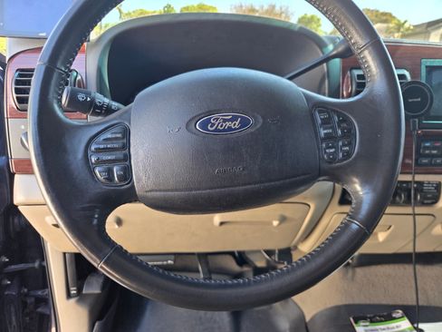 Used 2006 Ford F250 Lariat AWD/4WD image 13