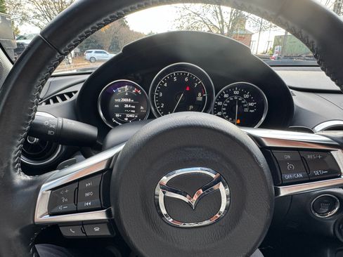 Used 2020 MAZDA MX-5 Miata Grand Touring image 12