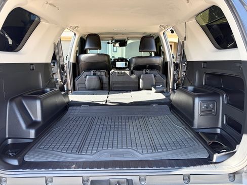 Used 2021 Toyota 4Runner TRD Off-Road Premium w/ Moonroof Package AWD/4WD image 6