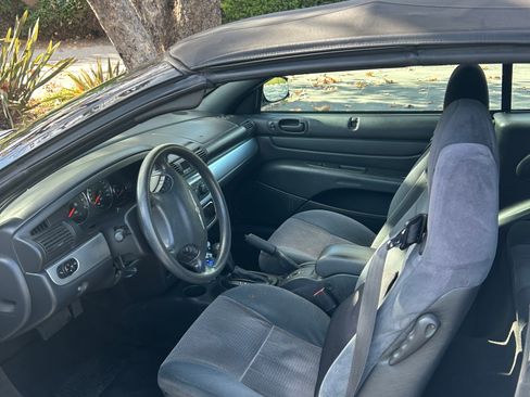 Used 2005 Chrysler Sebring Touring image 8