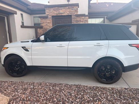 Used 2015 Land Rover Range Rover Sport HSE image 1