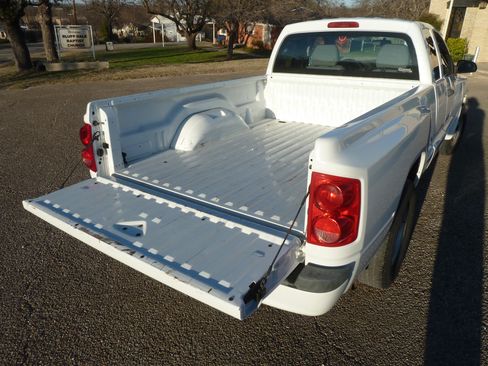 Used 2011 Dodge Dakota ST image 8