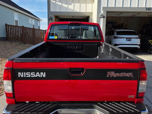 Used 1998 Nissan Frontier XE image 6