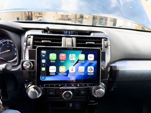 Used 2017 Toyota 4Runner TRD Off-Road Premium image 12