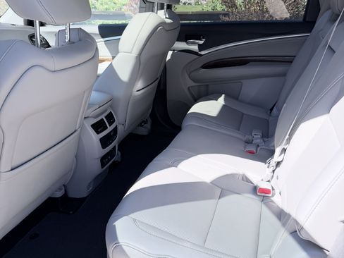 Used 2020 Acura MDX SH-AWD w/ Technology Package image 9