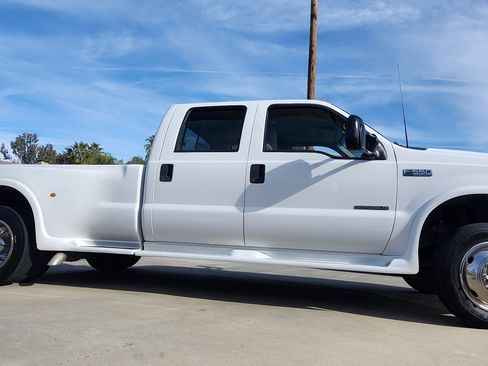 Used 1999 Ford F550 2WD Crew Cab Super Duty image 1