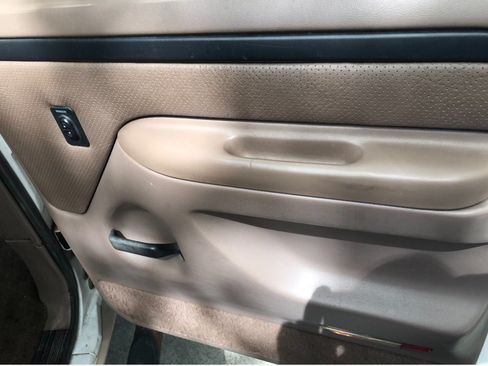 Used 1997 Ford F250 4x4 Crew Cab Heavy Duty image 10
