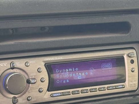 Used 2004 Ford F250 Lariat image 4