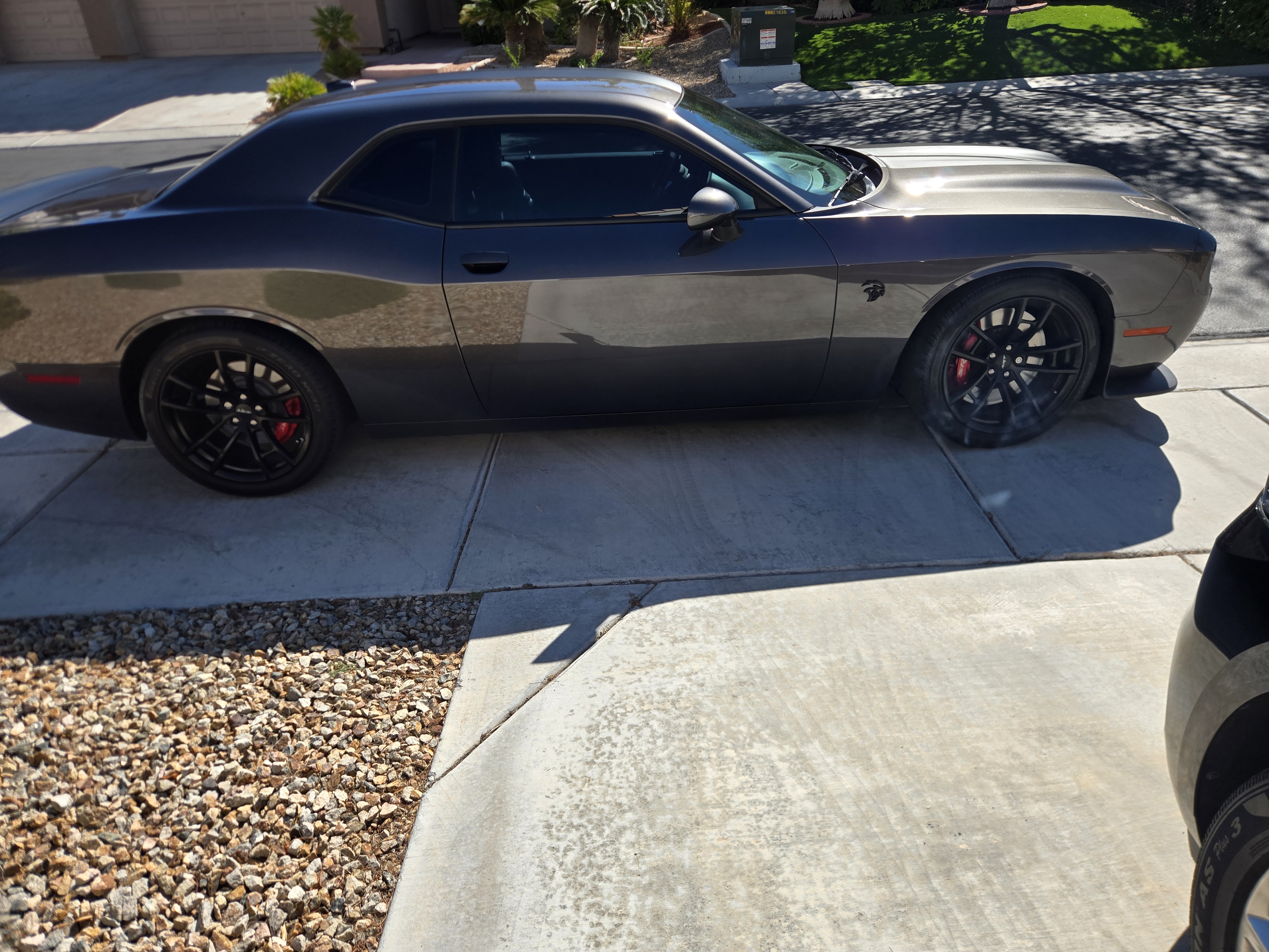 Used 2023 Dodge Challenger SRT Hellcat RWD image 2