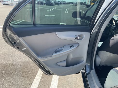 Used 2013 Toyota Corolla LE w/ Premium Complete Pkg image 12