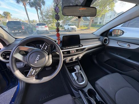 Used 2024 Kia Forte LXS w/ LXS Technology Package image 13