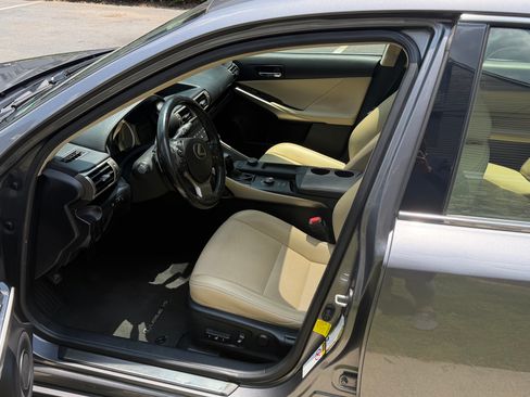 Used 2016 Lexus IS 200t RWD image 14