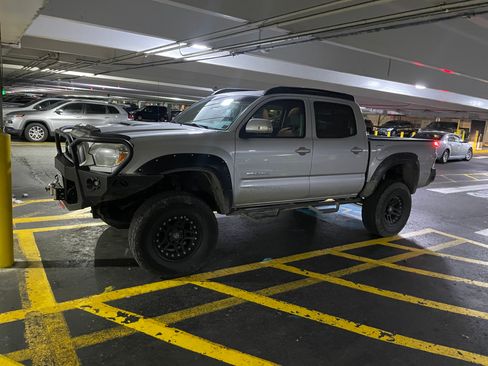 Used 2012 Toyota Tacoma Pickup 4D 5 ft w/ TRD Sport Pkg image 3