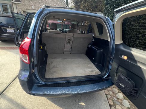 Used 2008 Toyota RAV4 4WD image 8