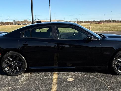 Used 2023 Dodge Charger R/T w/ Blacktop Package image 2