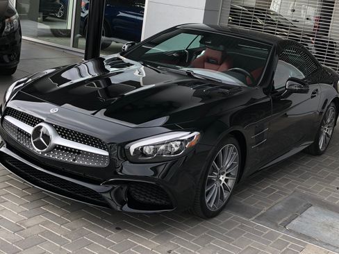 Used 2018 Mercedes-Benz SL 450 image 1
