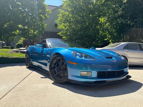 Used 2010 Chevrolet Corvette ZR1 w/ Preferred Equipment Group RWD image 4