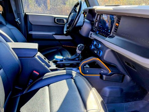 Used 2022 Ford Bronco Badlands image 10