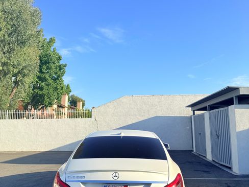 Used 2012 Mercedes-Benz CLS 550 image 4