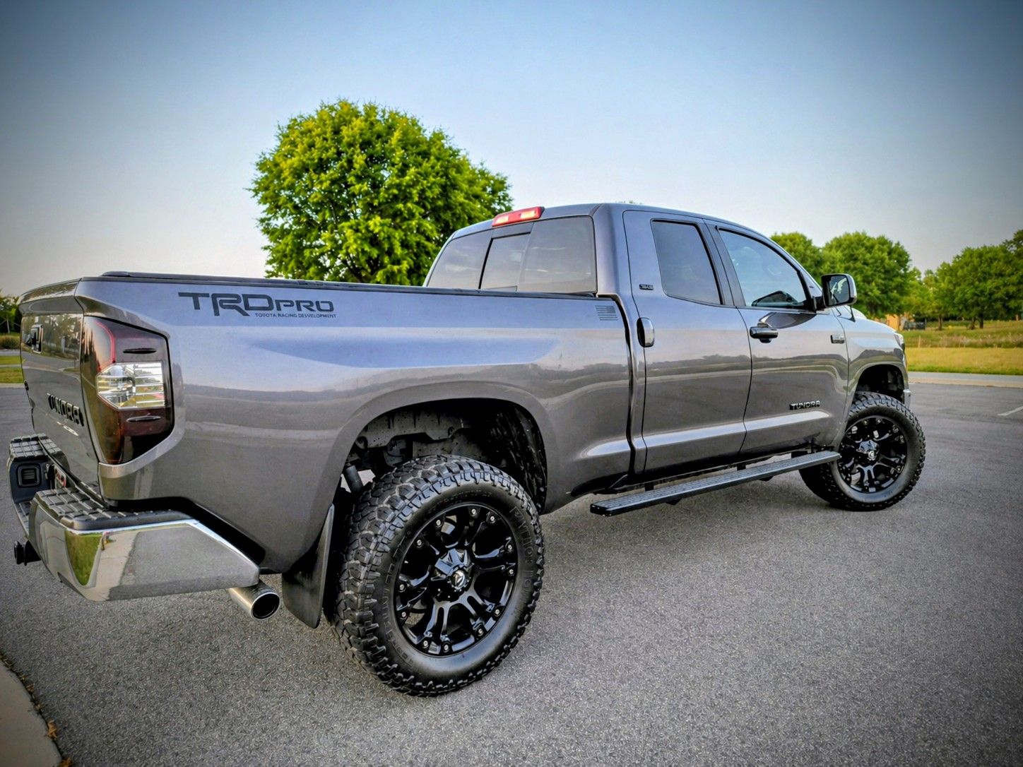 Used 2017 Toyota Tundra SR5 AWD/4WD image 11