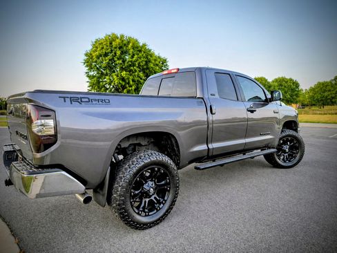 Used 2017 Toyota Tundra SR5 AWD/4WD image 11