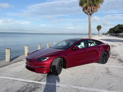 Used 2025 Tesla Model S Plaid AWD/4WD image 2
