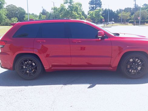 Used 2018 Jeep Grand Cherokee Trackhawk AWD/4WD image 2