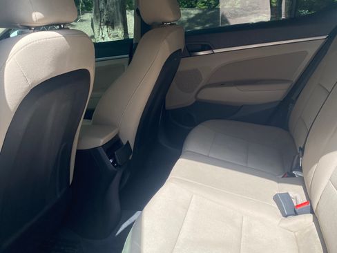 Used 2018 Hyundai Elantra SEL FWD image 14