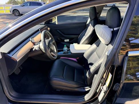 Used 2019 Tesla Model 3 Standard Range Plus image 16