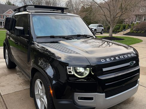 Used 2020 Land Rover Defender 110 SE image 9