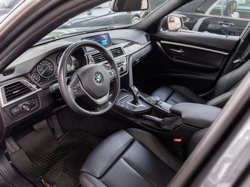 Used 2017 BMW 330i xDrive Sedan w/ Premium Package image 17
