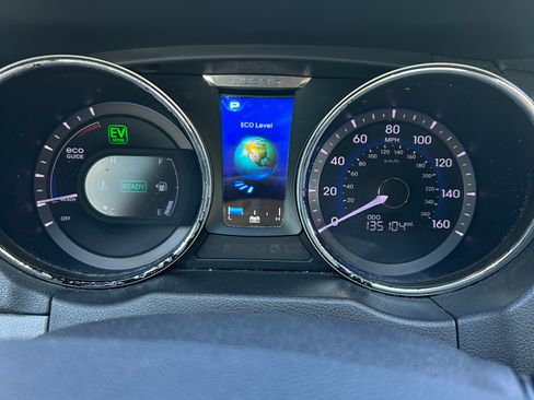 Used 2014 Hyundai Sonata Limited w/ Panoramic Sunroof Package 02 FWD image 5
