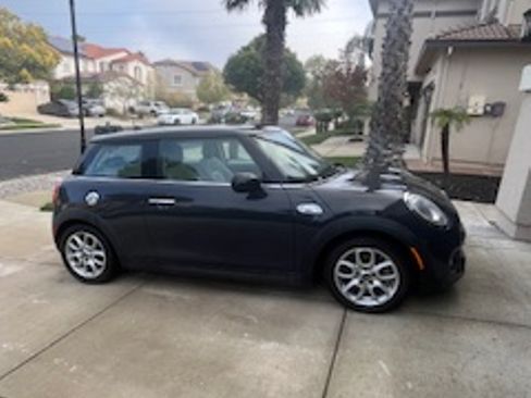 Used 2014 MINI Cooper S image 2