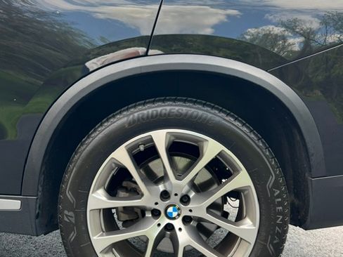 Used 2024 BMW X5 xDrive40i w/ Premium Package AWD/4WD image 21
