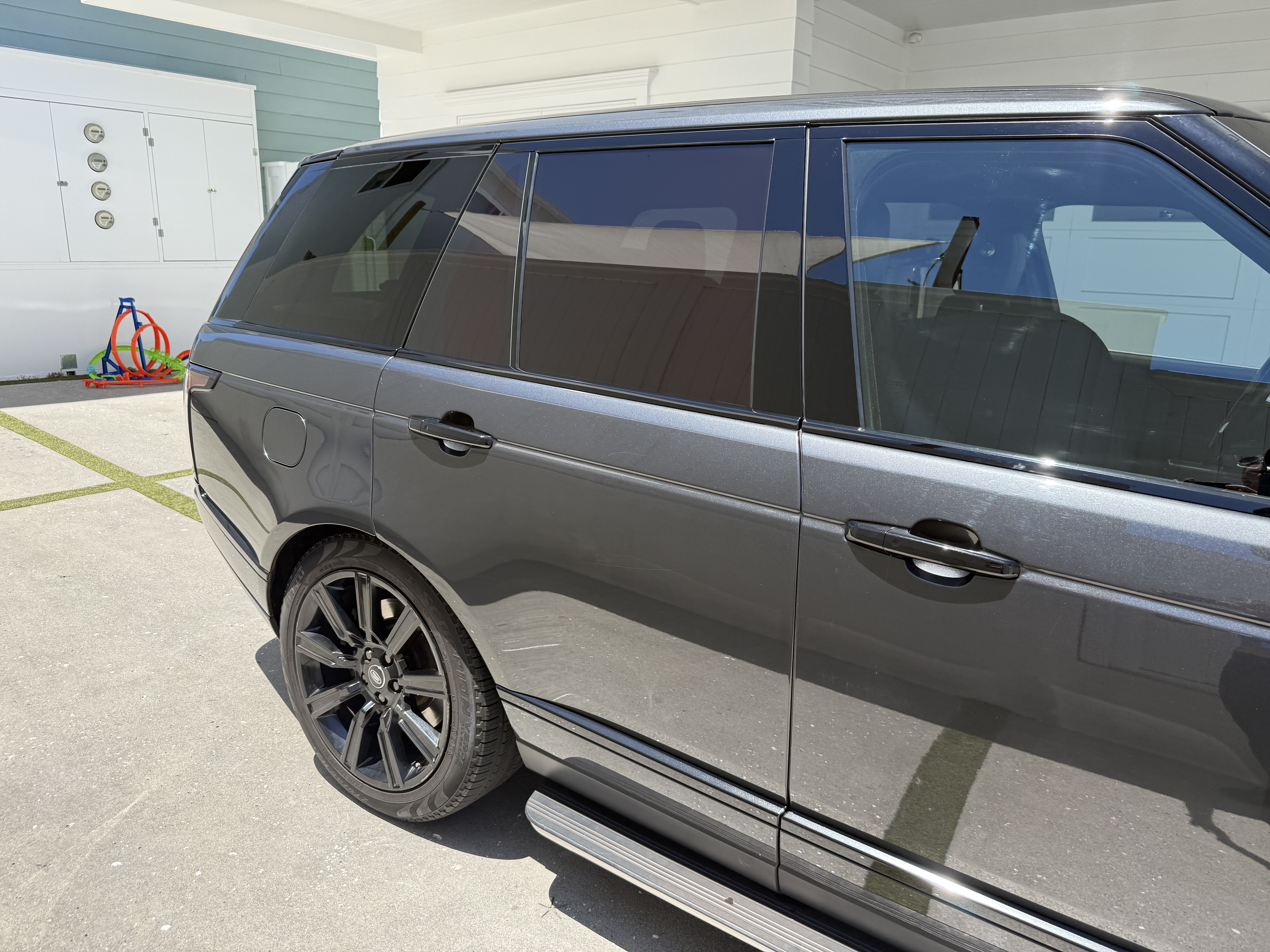 Used 2017 Land Rover Range Rover Supercharged AWD/4WD image 4